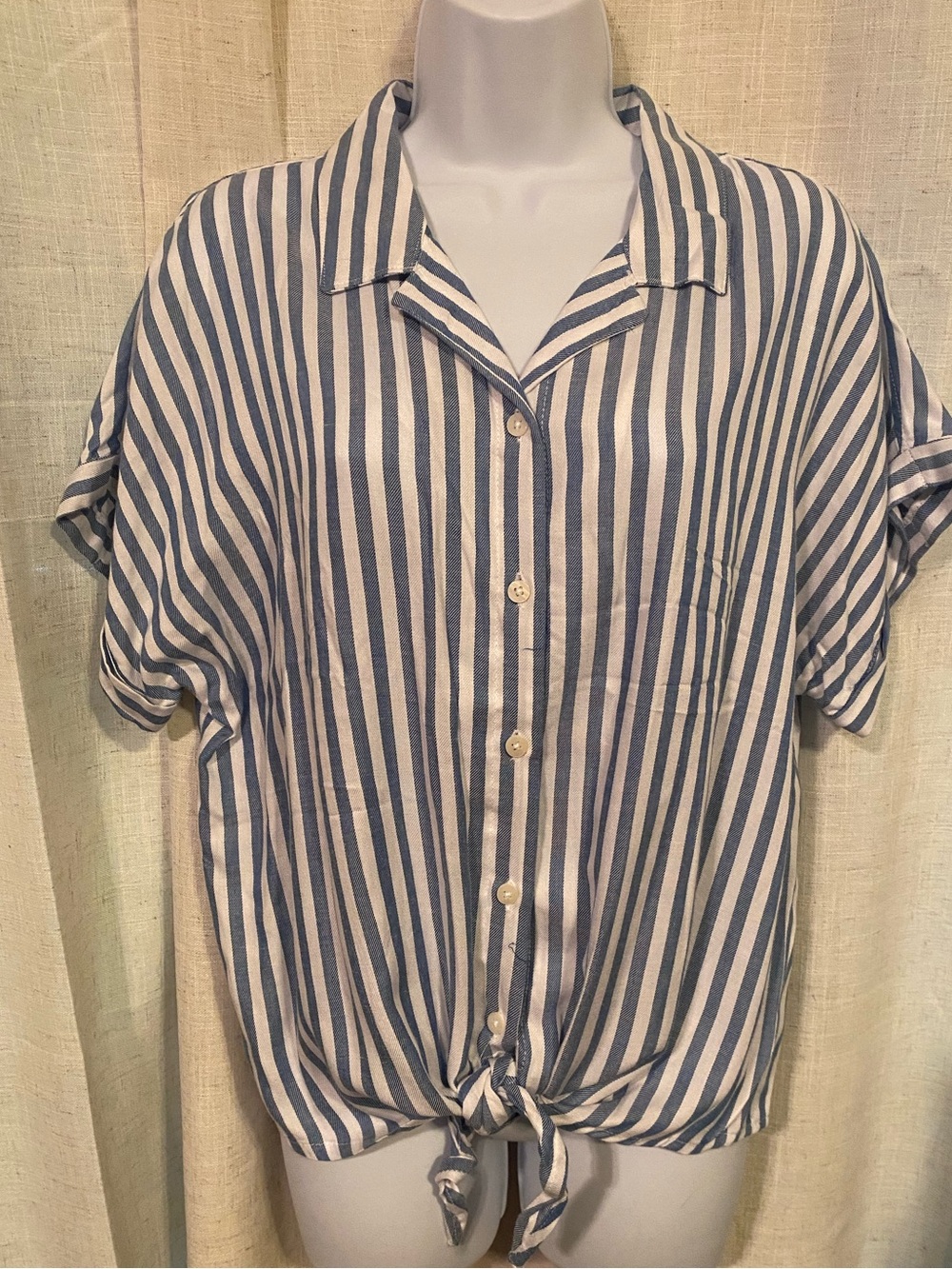 🇺🇸 d ā-s h Blue & White Striped Tie-Front Button Down Shirt - Size L